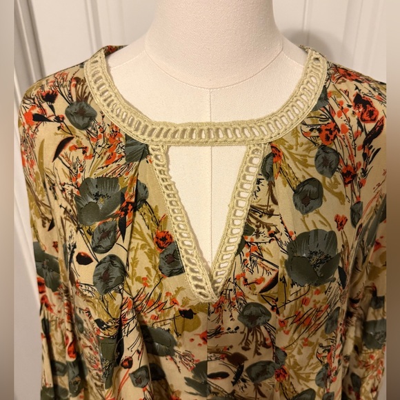 Umgee Multicolor Floral Tunic Top with Bell Sleeves - Picture 2 of 14